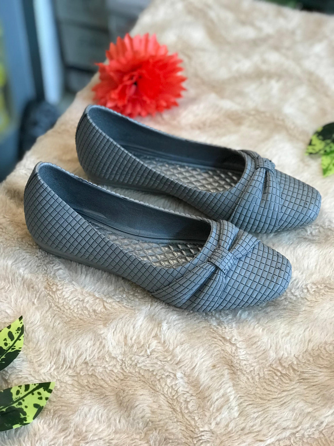 Plastic Winter Casual Shoes for Women